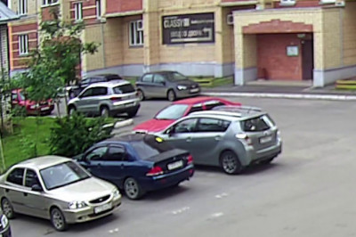 Малыш в подгузниках сбежал из частного детсада 