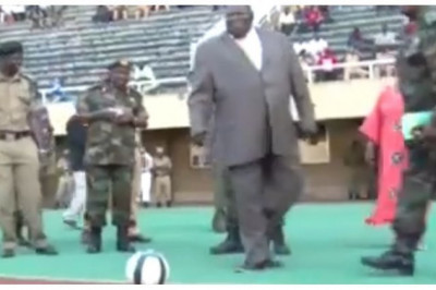 Неудачный удар по мячу 